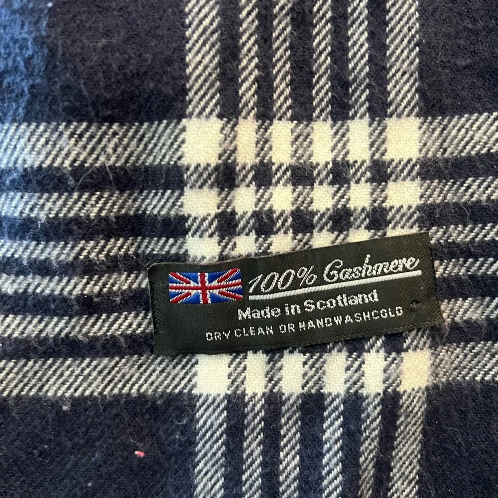 100% Cashmere Scottish Scarf